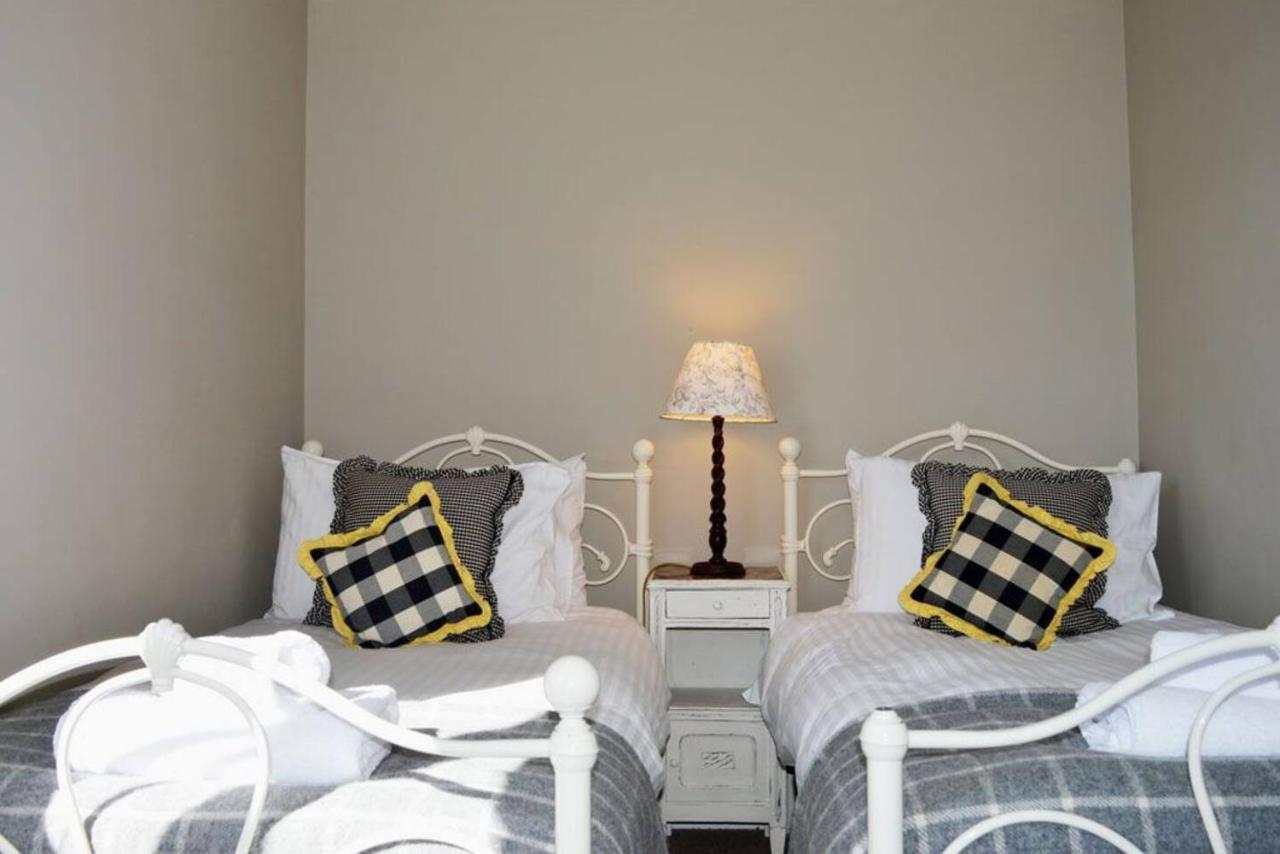 Number 20 - Central, Classic Style, Private And Parking Dartmouth Extérieur photo